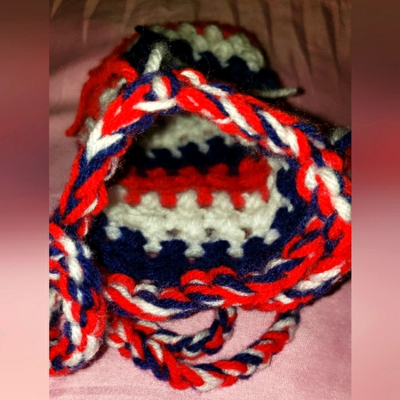HAND MADE CROCHET RED WHITE BLUE PHONE HOLDER MADE WITH LOVE BY GRANDMA (MOM) - Picture 5 of 5